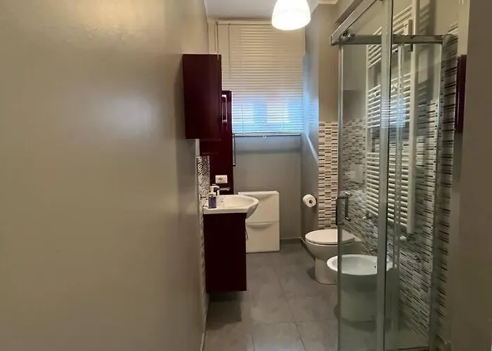 Grazioso Zona Mecenate - S.giulia Apartment