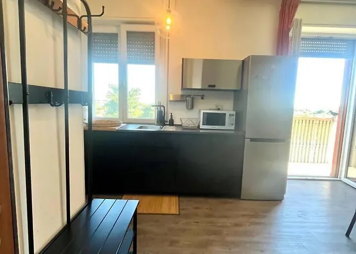 Grazioso Zona Mecenate - S.giulia Apartment *