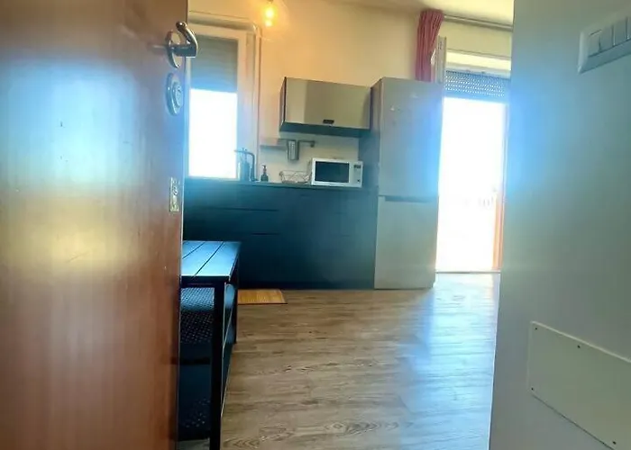 Grazioso Zona Mecenate - S.giulia Apartment