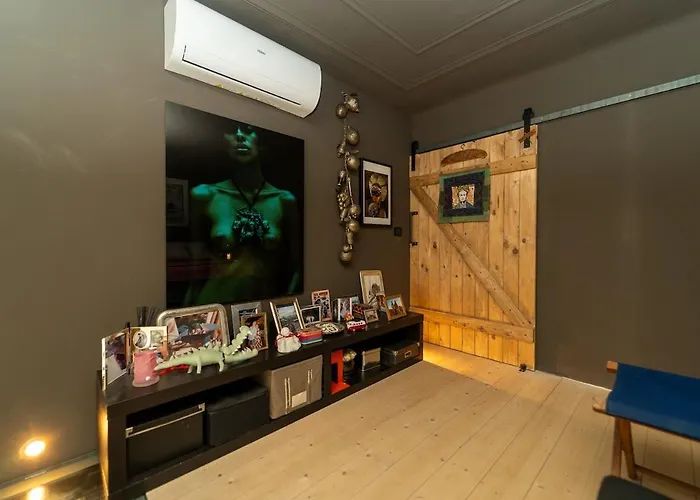 Urban-ethnic Con Ac, Wifi E Smart Tv *