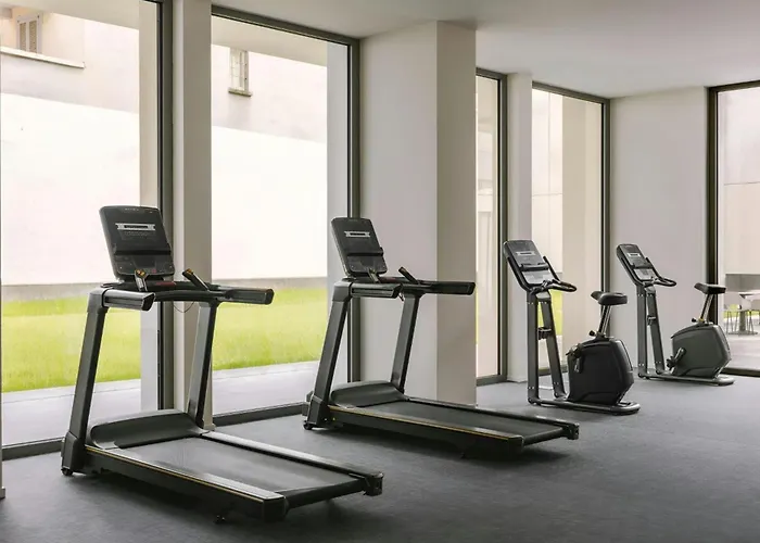 Numa Montenero ميلان