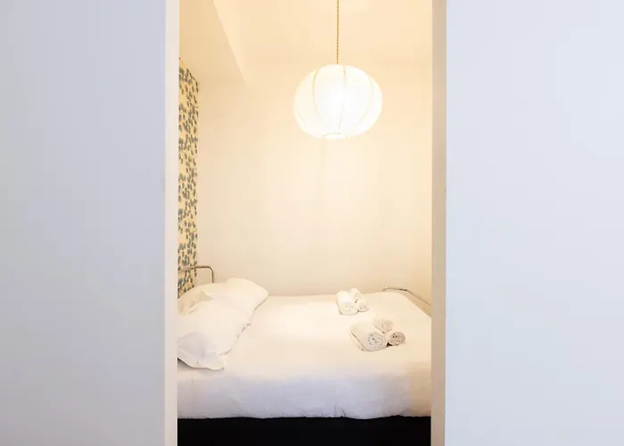 Spacious Design 4* Milan