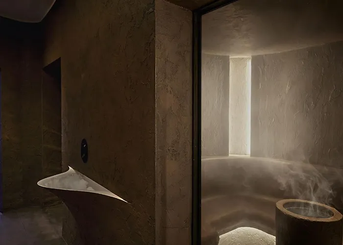 Rocco The Carlton Hotel