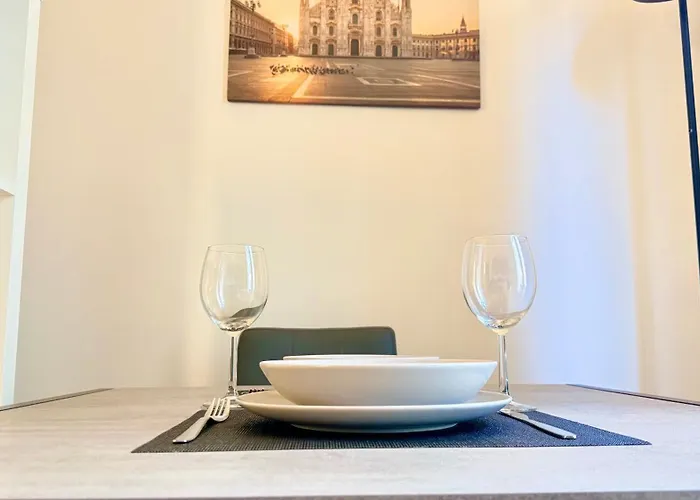 M10 The Milanese Experience Mono&bilo 3*