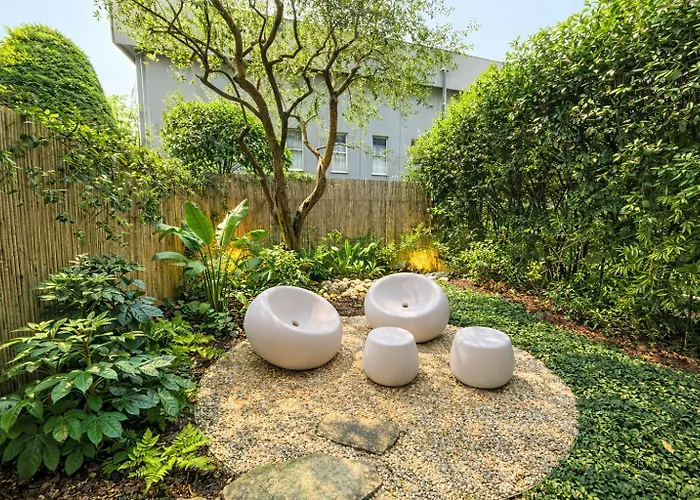 Isola Oasis - Loft With Garden & Free Private Garage * Милан