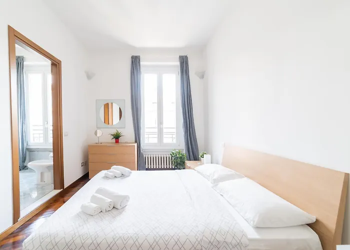Lägenhet Duomo-bocconi-navigli Area, Elegant & Peaceful Retreat
