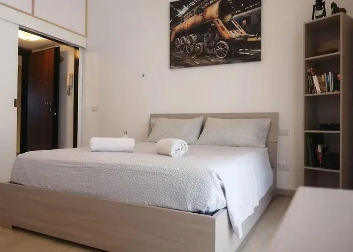 Bright Open Space In The Mm1 Pasteur Area Apartament