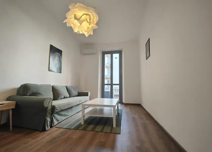 5 * Milánó