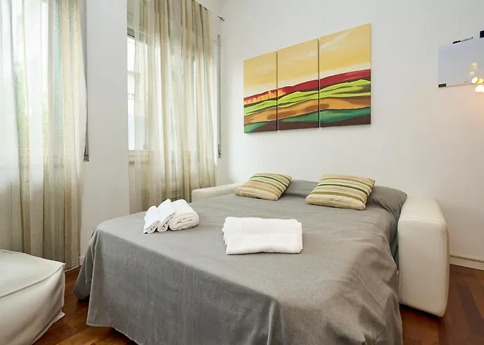 Life - Duomo Cozy Flat - Free Indoor Parking *