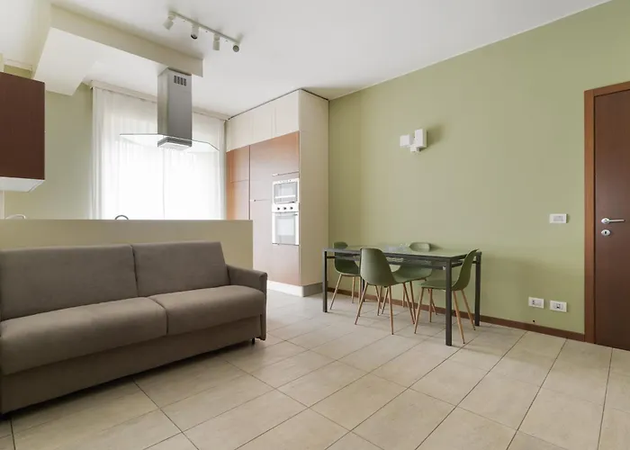Guesthost - Porta Romana Balcony Flat 公寓 *