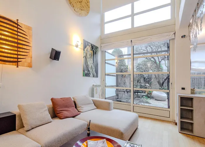 Апартаменты Isola Oasis - Loft With Garden & Free Private Garage *