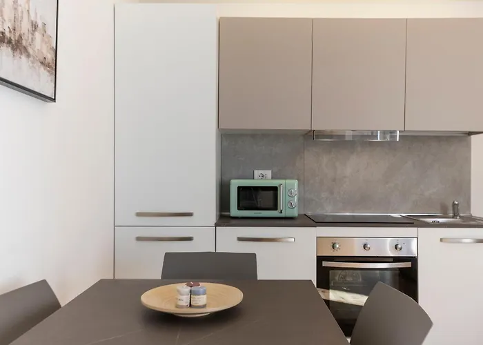 Bright Design - Isola District - Metro M3 Apartment