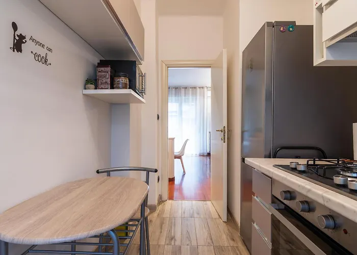 Modern 2-bed Workspace - Ac - Largo Dominioni - Casa Matildi Апартаменты *