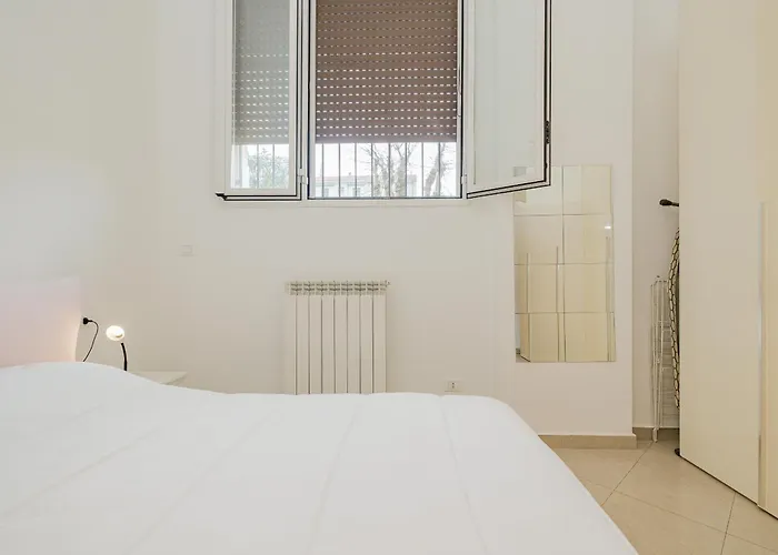 Teano Place Apartment *