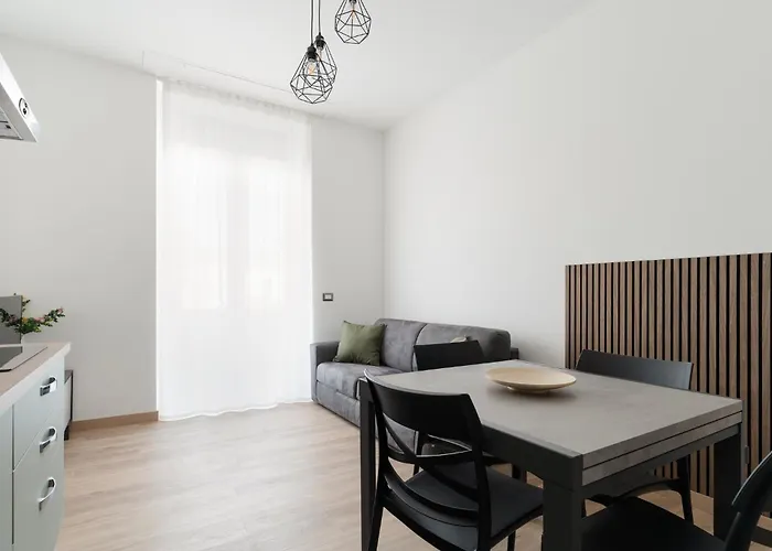 Guesthost - Modern Flat In Vigentino * Milano