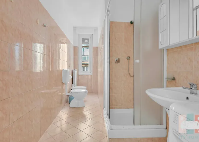 Zan20 Comfortable & Bright In - Great Location * Милан