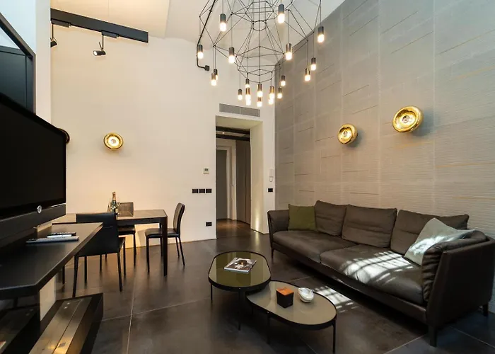 Elegant And Spacious Loft Downtown In The Fashion District *