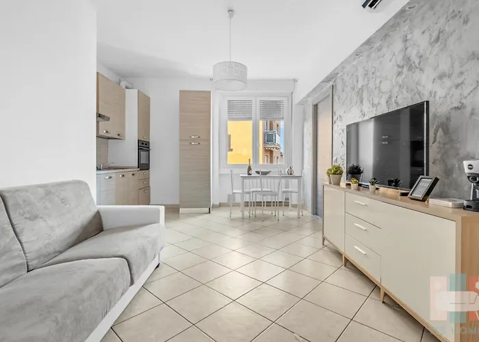 Zan20 Comfortable & Bright In - Great Location * Милан