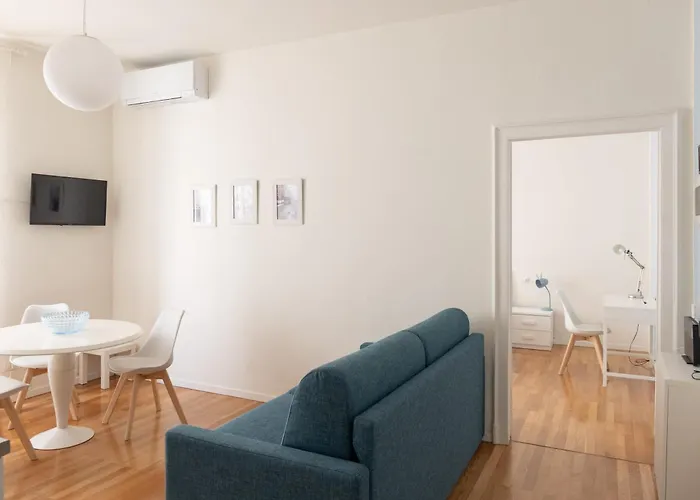 Charming 4 Person Navigli District - Mirable Pm Mailand