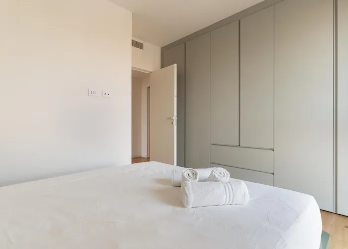 Apartment Guesthost - Modern Terrace Flat Lambrate *