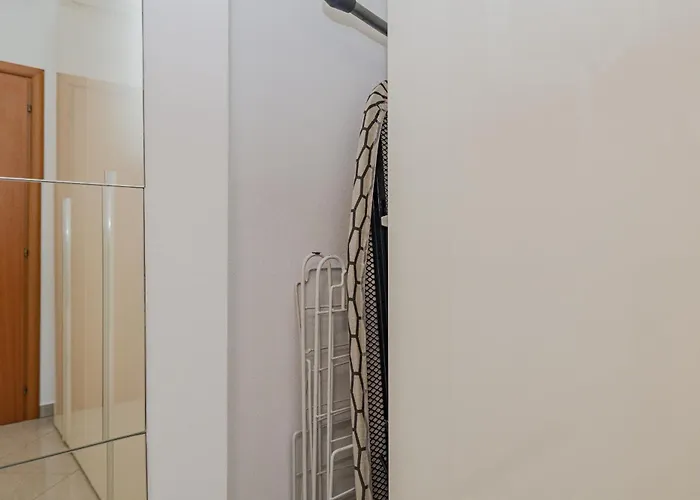 Teano Place Apartment *