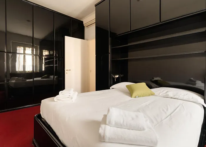Guesthost - Mm4 Tricolore Cozy X4 * Milano