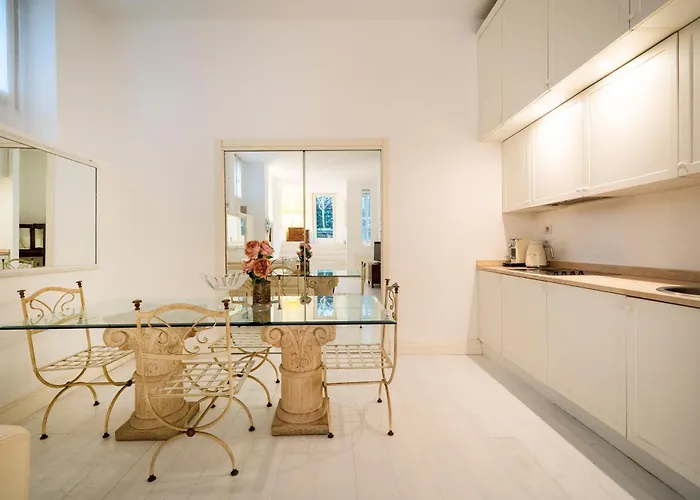 公寓 Center Luxury - Duomo 5 Min - Wifi *