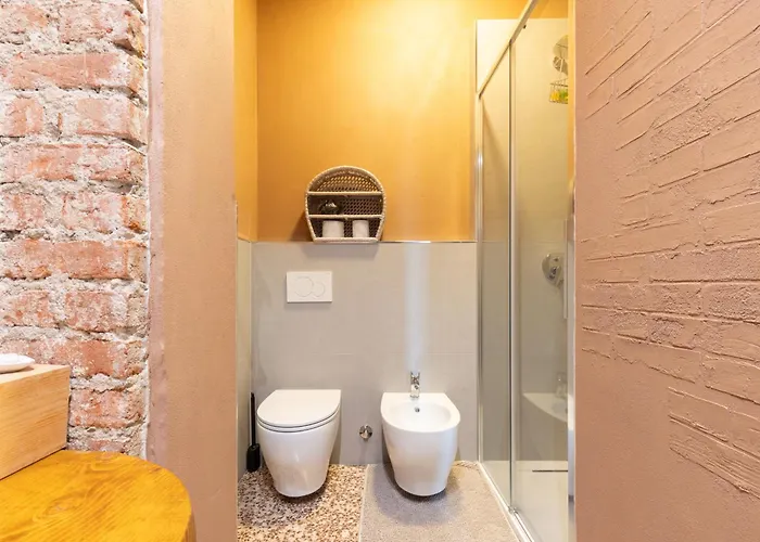Charm Two-room Bocconi Navigli Darsena Daire