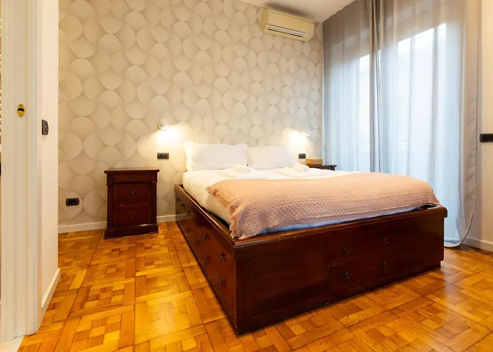 Italianflat - Colonne View - Balcony Retreat - Near Duomo Apartment *