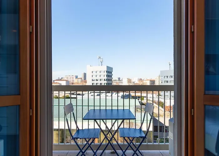 Apartman I-host Spacious 2br With 2 Baths & Balcony