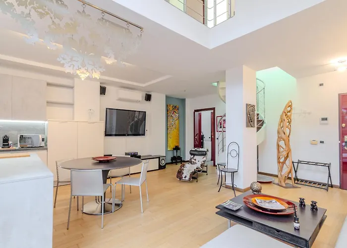 Isola Oasis - Loft With Garden & Free Private Garage Апартаменты Милан