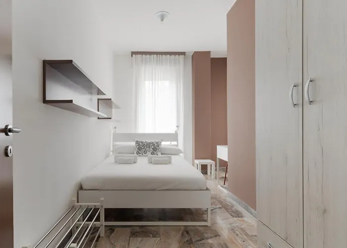 Guesthost - Porta Romana Balcony Flat * 米兰