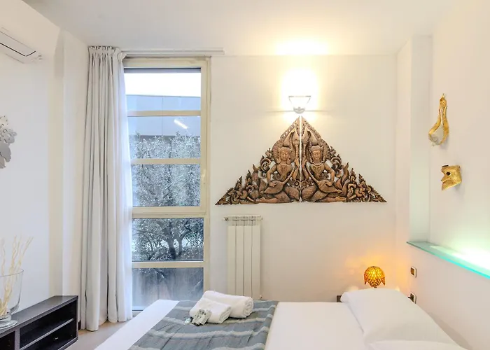 Isola Oasis - Loft With Garden & Free Private Garage Апартаменты