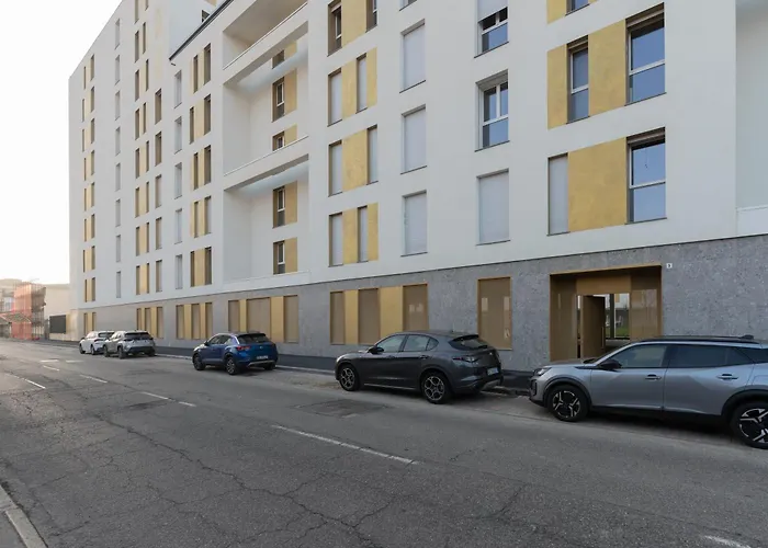 Guesthost - Modern Terrace Flat Lambrate Milan