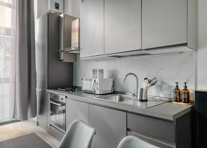 Domusmi Tadino 30 Milano