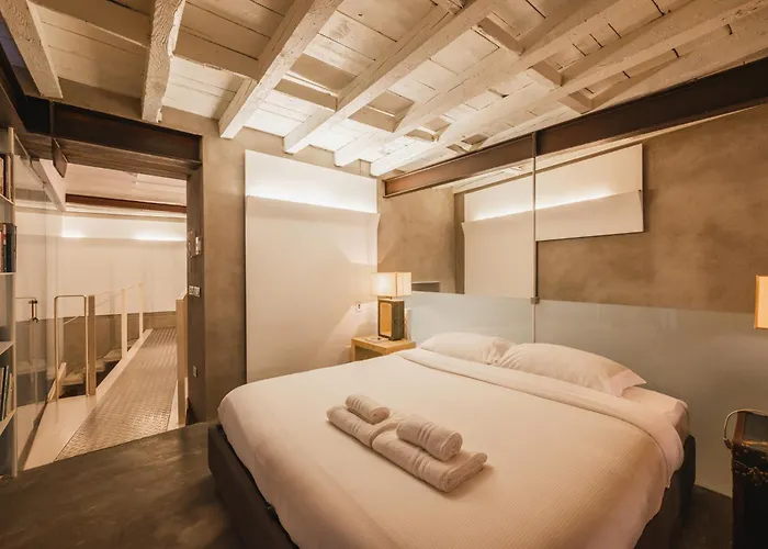 Prestige Exclusive Loft - 500 M Duomo Lägenhet