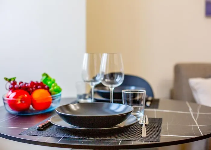 Luxurious 1bdr In Life, Sleeps 4 Apartman
