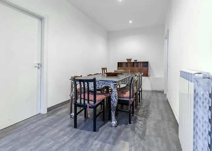 Daire Friends & Family House