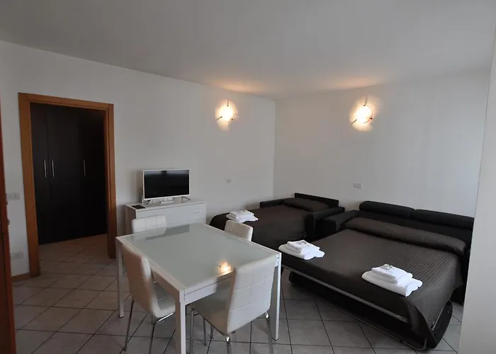 Appart hôtel Easy - And Navigli Milan