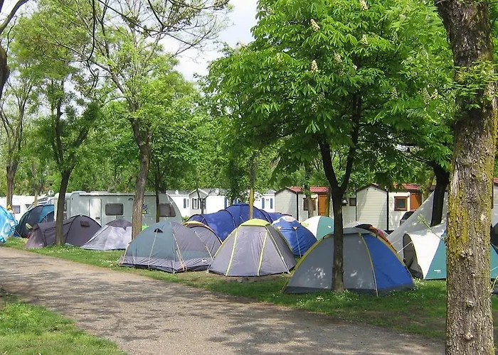 Campeggio Village Di Milano