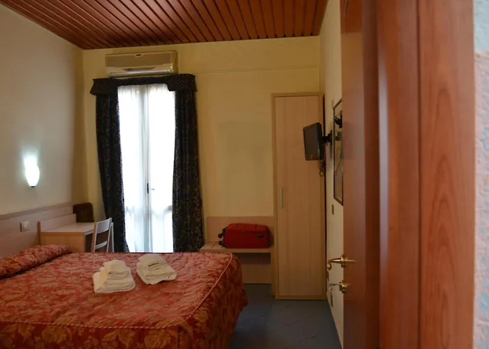 Nizza Milán