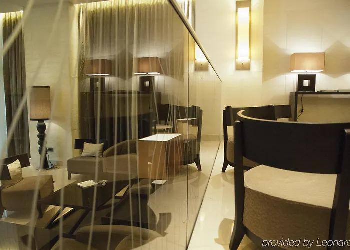 Uptown Palace Szálloda 4*