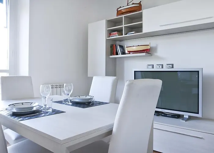 Italianway Easy - Piazza Firenze 4 Daire Milano