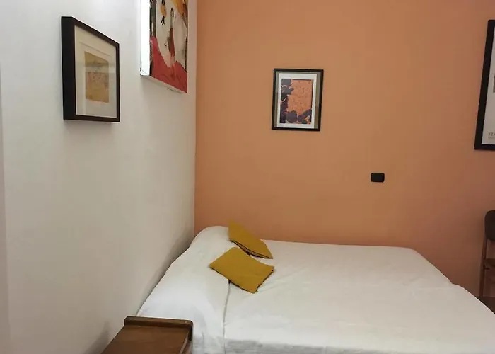 Oda ve Kahvaltı Giacosa Milano