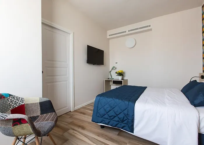 Isola Aparthotel 4*