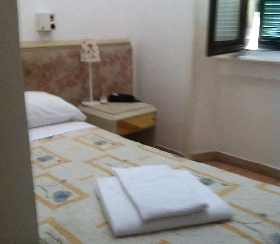 Gambara Hotell *