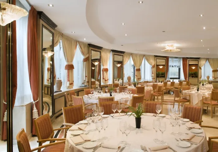 Scandinavia Otel 4*