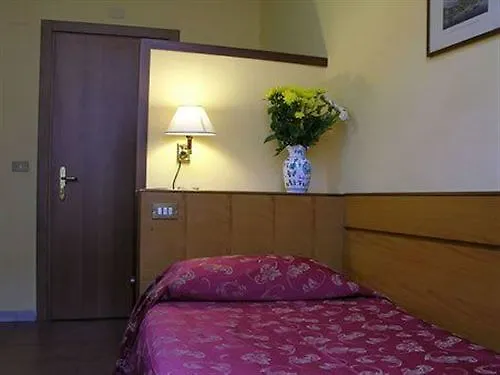 Vecchia Ξενοδοχείο 3*