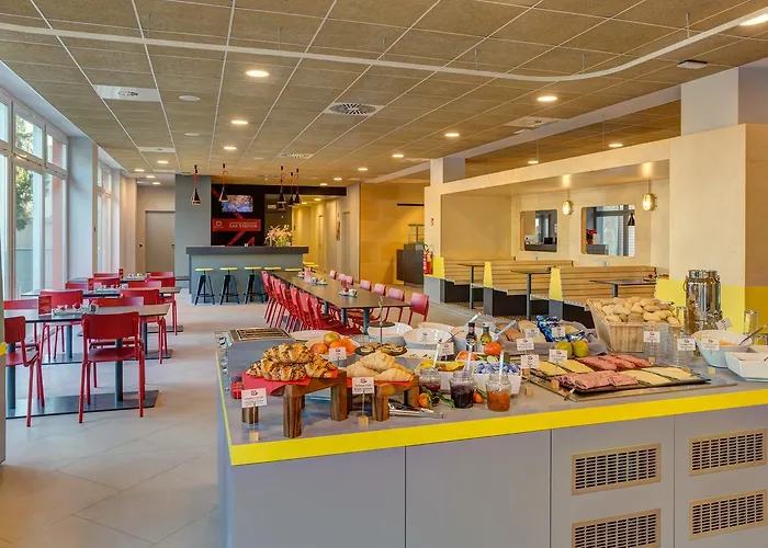 Meininger Garibaldi אכסניה *