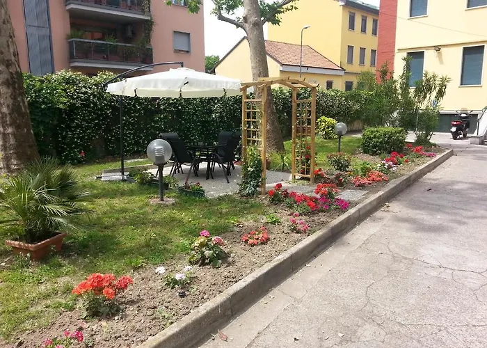 Garden Otel 2*